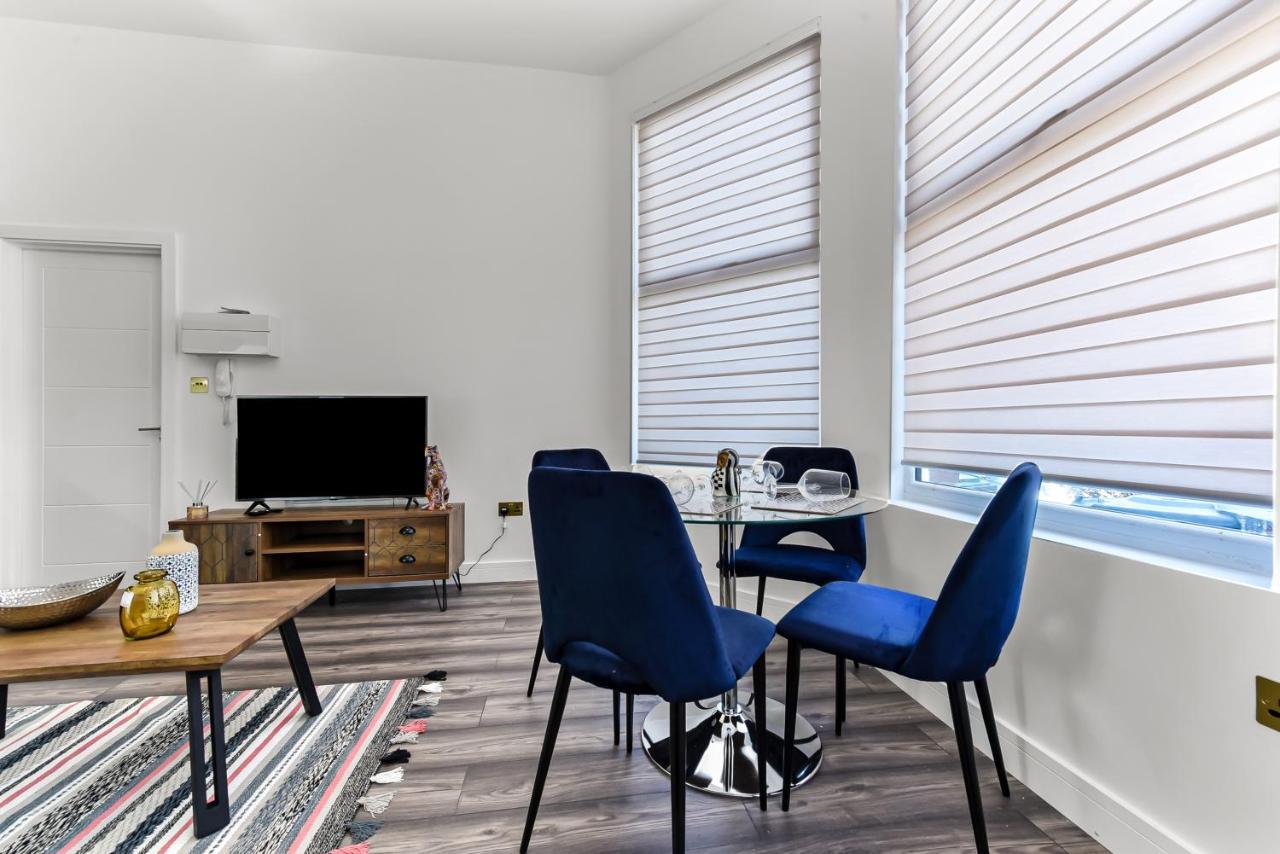 Comfy And Contemporary One Bedroom Flat Apartamento
