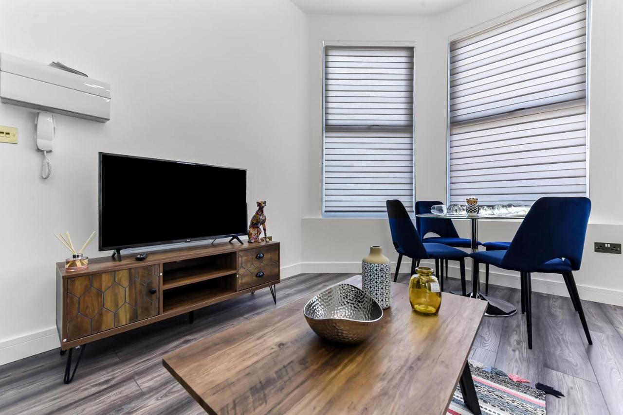 Comfy And Contemporary One Bedroom Flat Apartamento